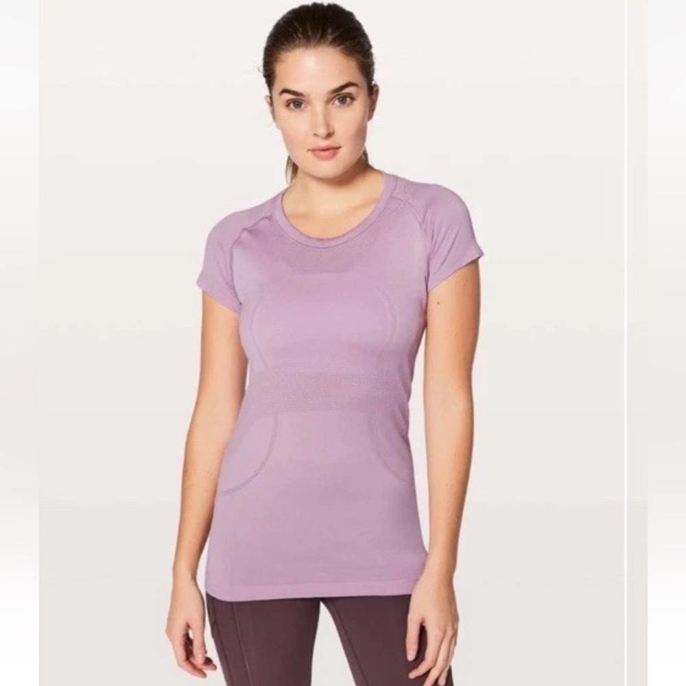 Lululemon Swiftly Tech Short Sleeve Crew Lilac Quartz Size 6